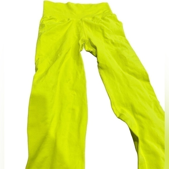 NWOT Free People Good Karma Leggings / High-Rise 7/8 Length / Neon Yellow / XS/S - Picture 2 of 13